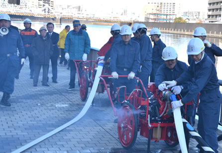 永久水利訓練に参加している六本レスキュー隊